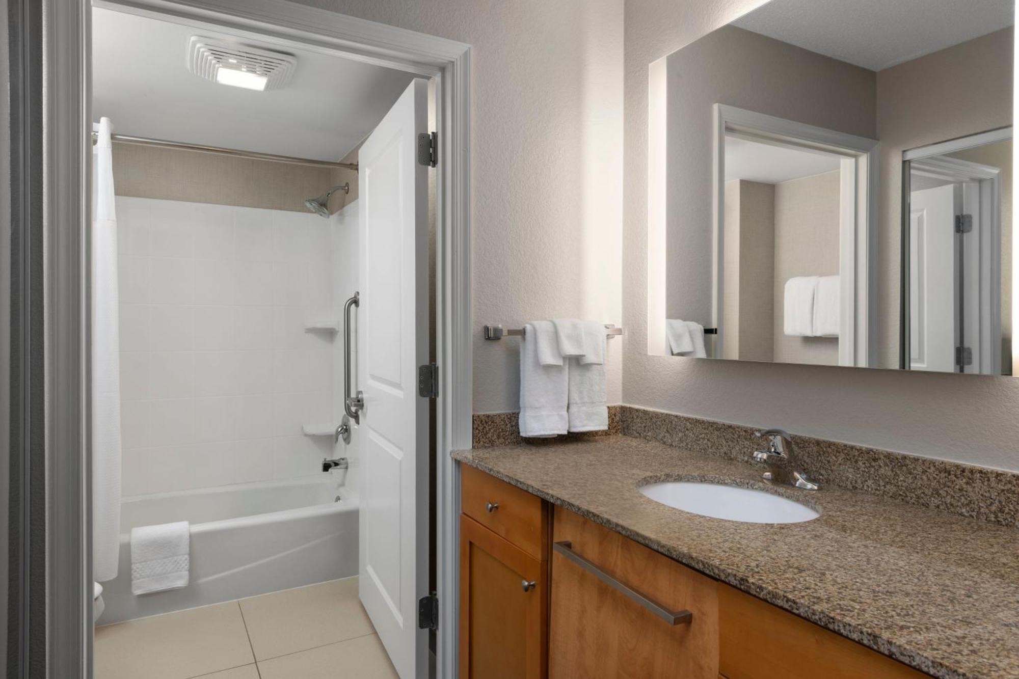 Residence Inn Mt. Laurel At Bishop'S Gate Mount Laurel Extérieur photo